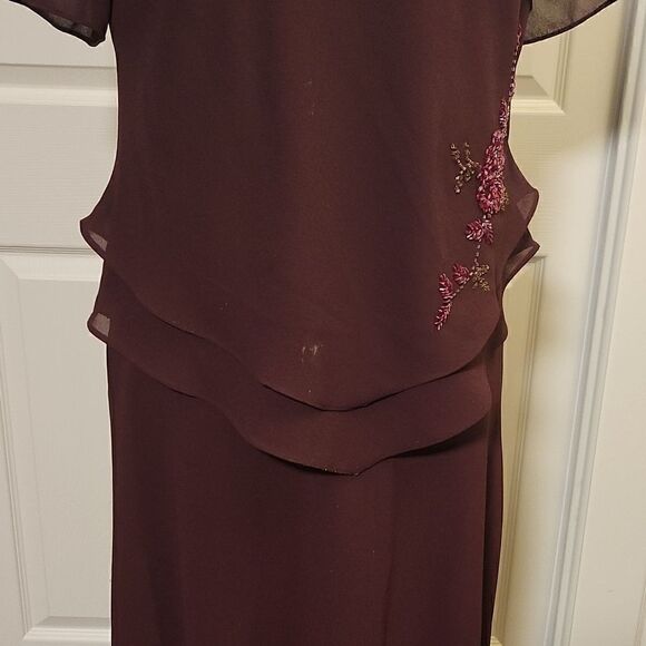 Party, prom, ball, fancy dress gown - Picture 6 of 13